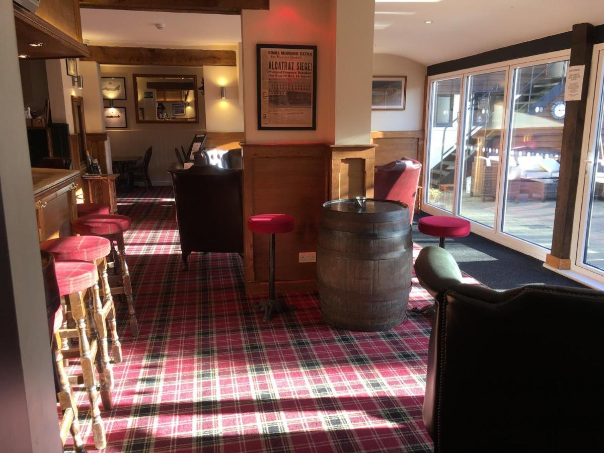 The White Hart Pub And Rooms Cranleigh Zewnętrze zdjęcie