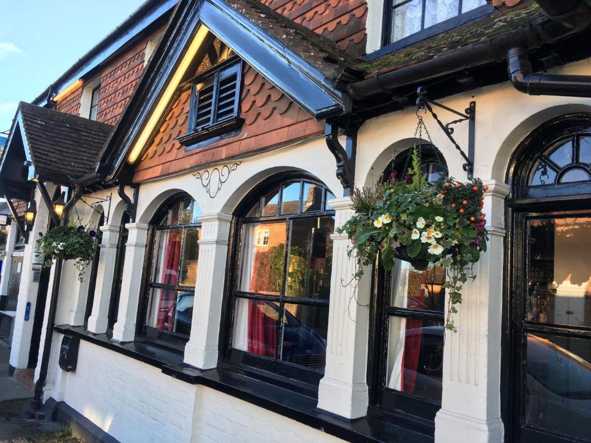 The White Hart Pub And Rooms Cranleigh Zewnętrze zdjęcie