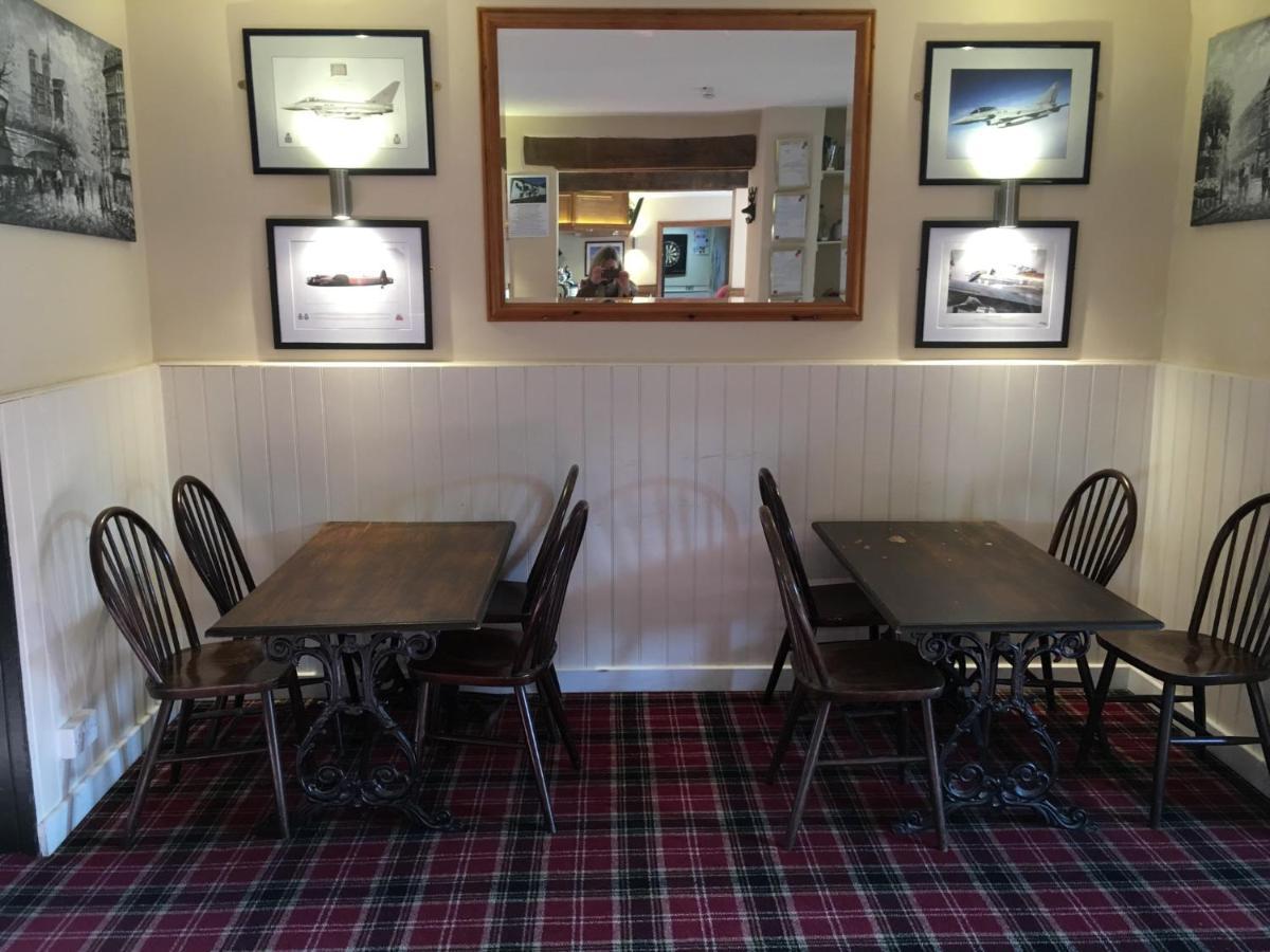 The White Hart Pub And Rooms Cranleigh Zewnętrze zdjęcie